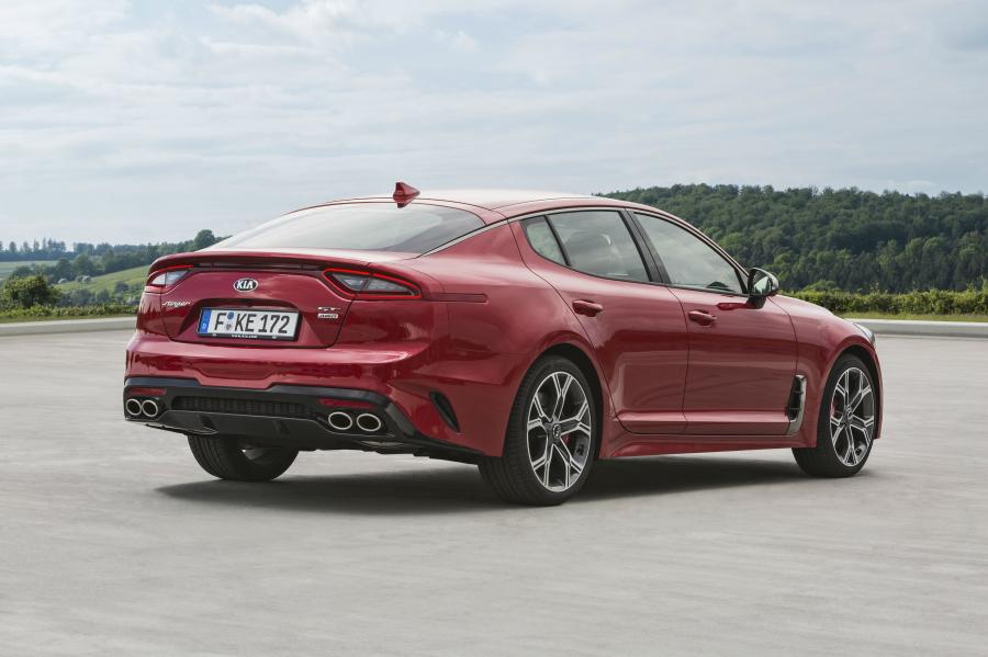  Kia Stinger GT AWD (CK) 2017 года  (WW) (фото 17 из 40)